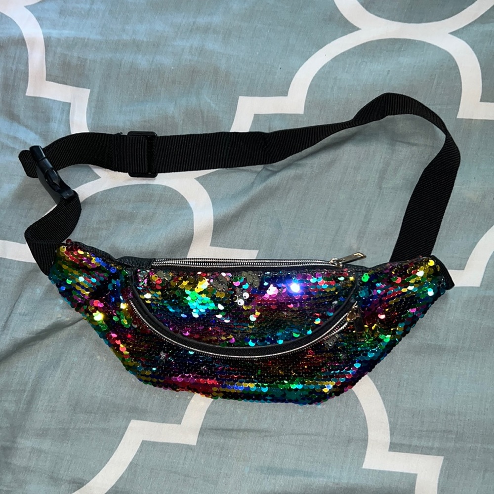 🔵 Reversible Sequins Fanny pack 🟢